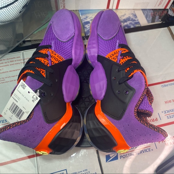 Jual Sepatu Basket Adidas Harden Vol. 4 GCA - Mcdonald Version UK 8,5. US 9 | KASKUS